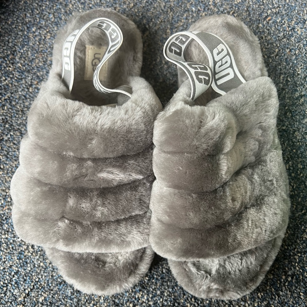 grey ugg slippers